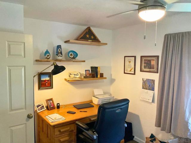 525 W El Norte Parkway, Escondido CA: https://media.crmls.org/mediaz/5c24474a-5d45-4647-a0cc-7f9468450c97.jpg