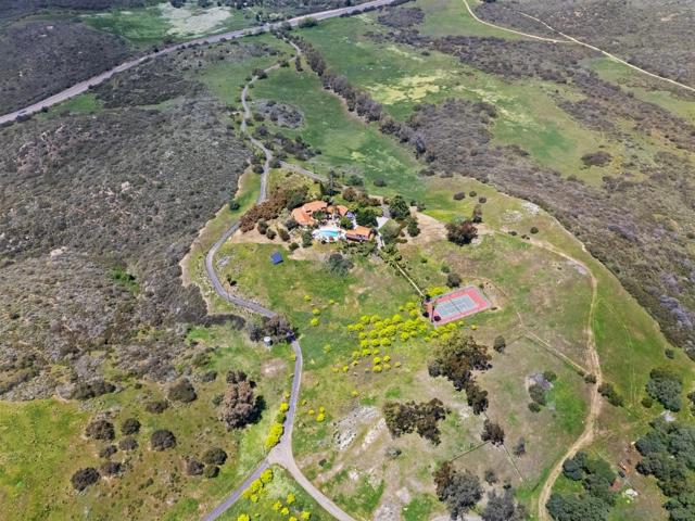 17156 Dos Hermanos, Poway CA: https://media.crmls.org/mediaz/5c255c2d-f288-4006-873b-efc67b5d7353.jpg