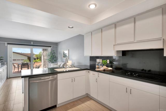 55 Jasmine Creek Drive, Corona del Mar CA: https://media.crmls.org/mediaz/5c257868-7030-446c-84a2-50b4805fb2bd.jpg