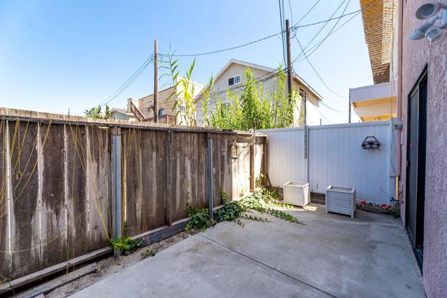 Detail Gallery Image 30 of 34 For 316 Ocean Dr, Oxnard,  CA 93035 - 4 Beds | 2/1 Baths