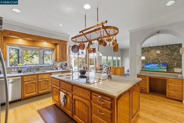 4355 Quail Run Ln, Danville CA: https://media.crmls.org/mediaz/5c263647-ad3f-4ba0-ab35-5fb5ba852580.jpg