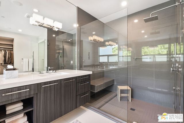 1449 N Via Miraleste, Palm Springs CA: https://media.crmls.org/mediaz/5c2669b4-826d-40c3-b6ec-3c99c3a87864.jpg