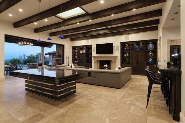 6565 Calle Reina, Rancho Santa Fe CA: https://media.crmls.org/mediaz/5c269bf2-bf3e-4497-b6fd-998a0bd4f5e2.jpg