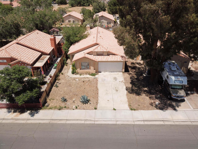 517 E Ave J-12, Lancaster CA: https://media.crmls.org/mediaz/5c269ec7-a344-4406-b1ff-91863cad00aa.jpg