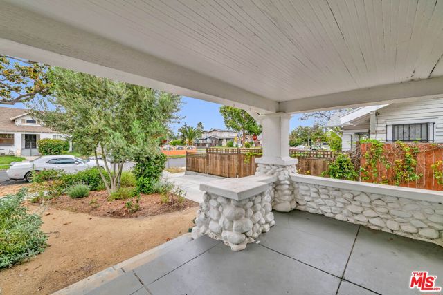 1304 -1306 W 48th Street, Los Angeles CA: https://media.crmls.org/mediaz/5c28c95f-29c6-4b88-94e7-198e99e06664.jpg