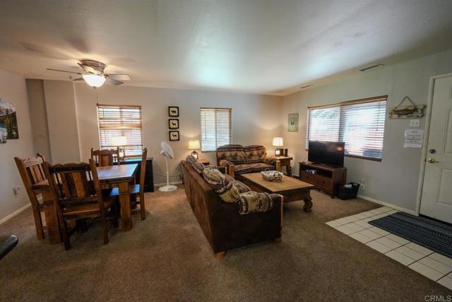 39414 Ruby Lane, Big Bear Lake CA: https://media.crmls.org/mediaz/5c299d50-b288-4109-a36f-10c52fe8c25e.jpg