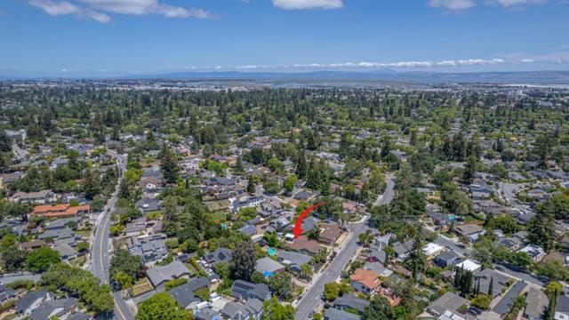 2618 Brewster Avenue, Redwood City CA: https://media.crmls.org/mediaz/5c29e333-f912-49bb-b786-8475f81eb85a.jpg