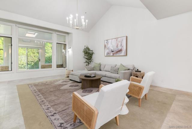 14231 Fox Run Row, San Diego CA: https://media.crmls.org/mediaz/5c2abe61-0f0b-4bef-9e6b-82c3f3760483.jpg