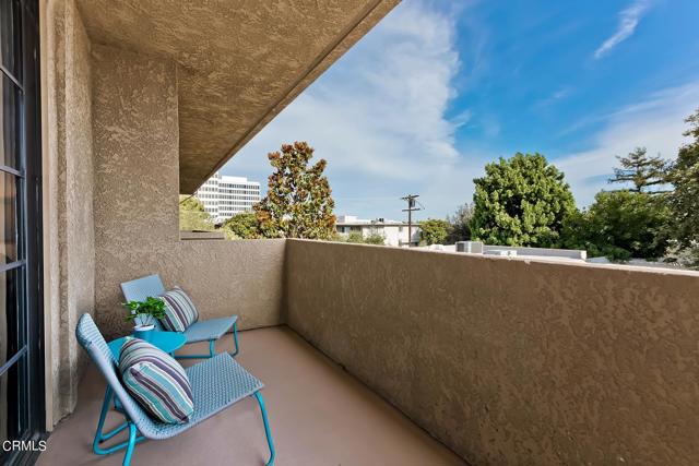 Detail Gallery Image 27 of 31 For 221 S Oak Knoll Ave #304,  Pasadena,  CA 91101 - 2 Beds | 2 Baths