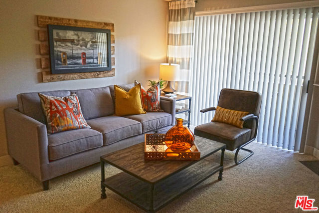 151 E HOLLY Street, Pasadena CA: https://media.crmls.org/mediaz/5c2af788-5c28-43a2-90c9-6cc9fb39546c.jpg