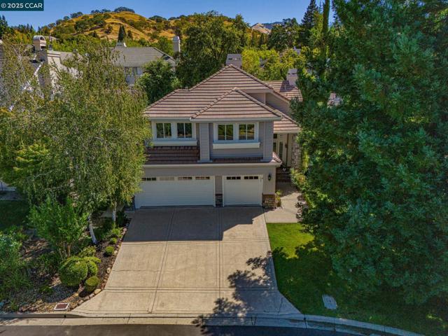 47 Kentfield Ct, Alamo CA: https://media.crmls.org/mediaz/5c2b19a7-b9cb-44cb-8a39-94599312d134.jpg