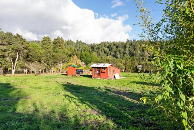 2301 Soquel San Jose Road, Soquel CA: https://media.crmls.org/mediaz/5c2b25e2-1c9e-4e96-99a7-016312daf153.jpg