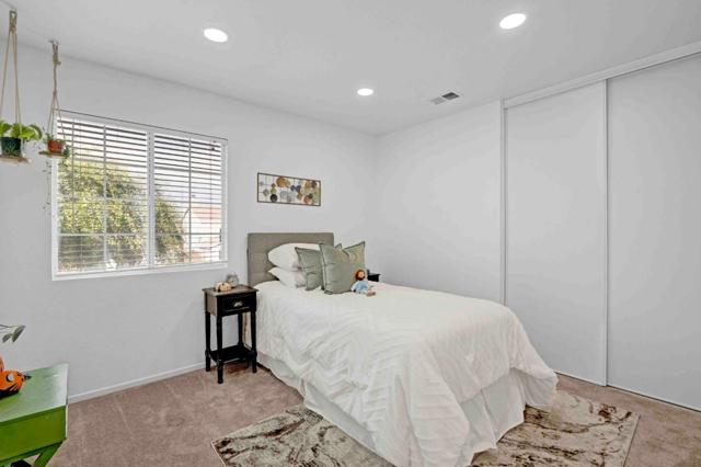2425 Glenview Drive, Hollister CA: https://media.crmls.org/mediaz/5c2c20f9-5b8f-4efb-b453-e5b6e335fdb6.jpg