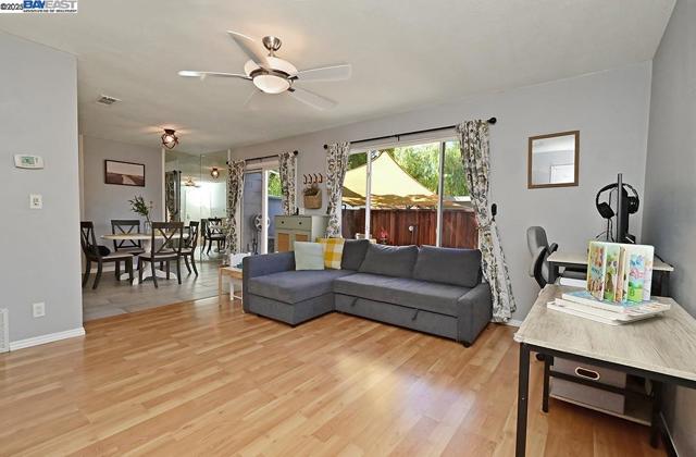 spacious front room