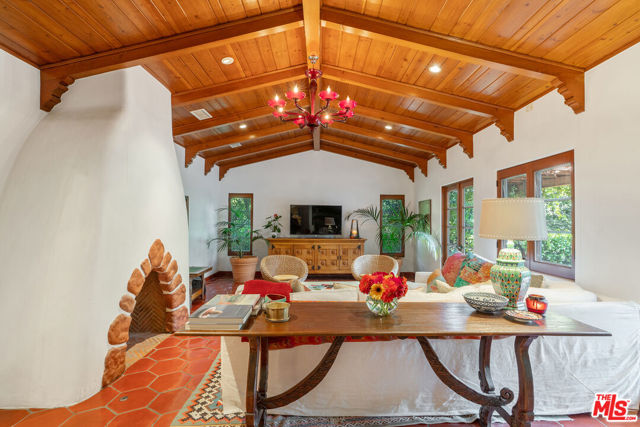 221 S Beverly Glen Boulevard, Los Angeles CA: https://media.crmls.org/mediaz/5c2cc52b-53db-4f21-8da6-dc94fea78654.jpg