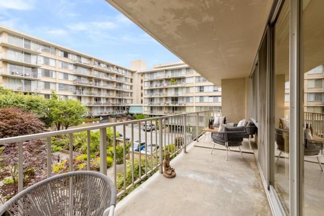 400 Davey Glen Road, Belmont CA: https://media.crmls.org/mediaz/5c2d89f4-2c38-4f77-9c5d-03f7ec5f0790.jpg