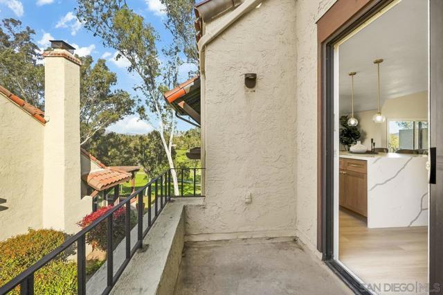 17515 Devereux Rd, San Diego CA: https://media.crmls.org/mediaz/5c2dc941-2481-4669-98a8-5667cd3edee4.jpg
