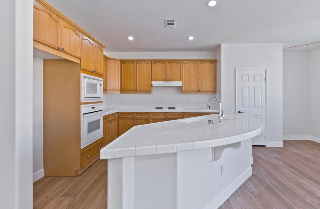 MLS #219138192PS image #5