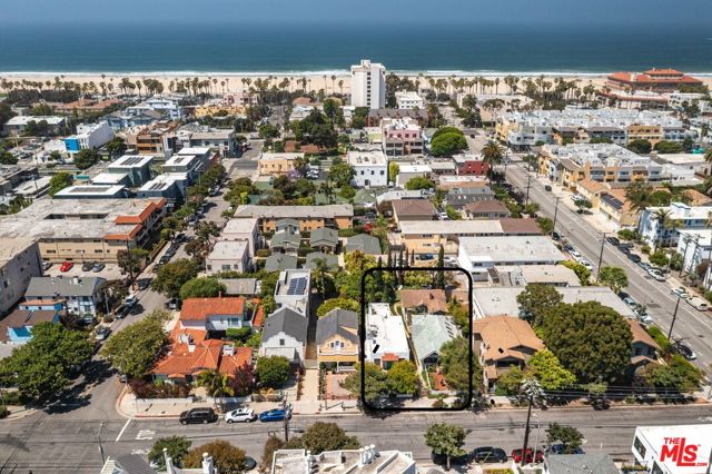 2116 3rd Street, Santa Monica CA: https://media.crmls.org/mediaz/5c2f387e-22c3-4a07-b9f1-aee8b450878f.jpg