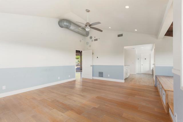 1628 Lone Oak Rd, Vista CA: https://media.crmls.org/mediaz/5c306726-9c4d-49a1-80ac-6f8c33545f7f.jpg