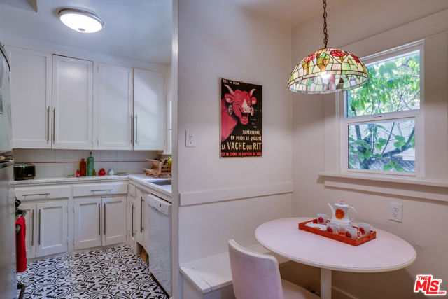 523 S Coronado Street, Los Angeles CA: https://media.crmls.org/mediaz/5c30ba0e-7081-420c-b5fd-bb073ec0a0af.jpg