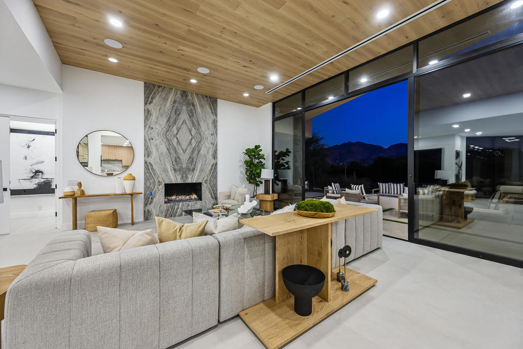 MLS #219132128DA image #5