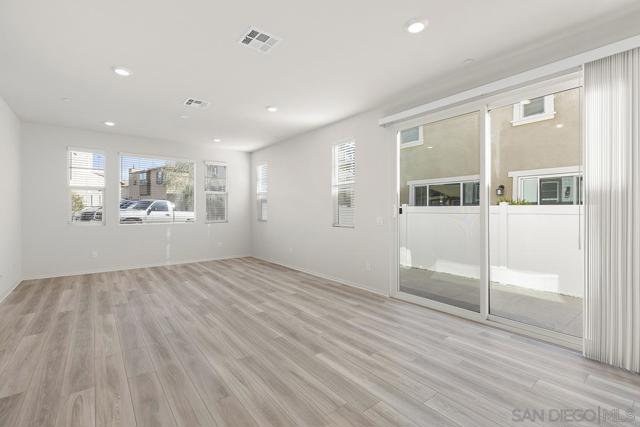 Image 9 of 40 For 40486 Melrose Dr