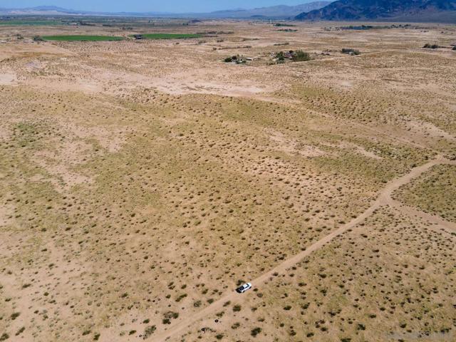 0 Radome RD, Newberry Springs CA: https://media.crmls.org/mediaz/5c318988-821b-4e17-adb0-d1991bed32f3.jpg