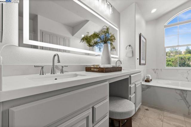 318 Montoya Way, Danville CA: https://media.crmls.org/mediaz/5c3207d7-d19a-48e9-8586-18a6f82f54f7.jpg