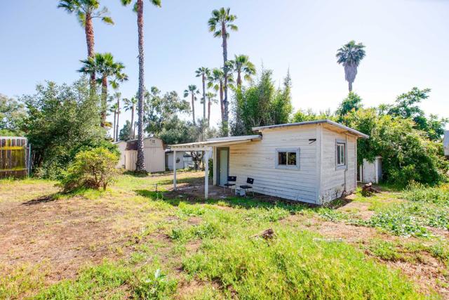 928 930 Osborne Street, Vista CA: https://media.crmls.org/mediaz/5c323d94-4e3b-4182-bc23-368f503da934.jpg
