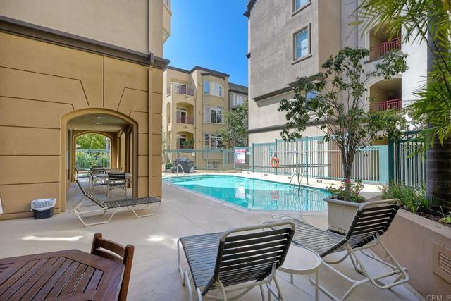 2400 5th Avenue, San Diego CA: https://media.crmls.org/mediaz/5c326a7a-499d-4871-9805-fe86e999cf72.jpg