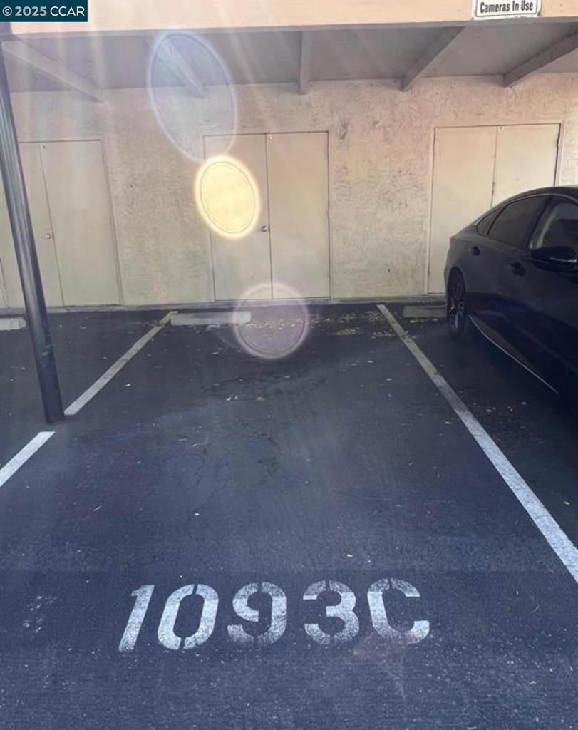https://media.crmls.org/mediaz/5c32fca4-8f5d-4b7a-a7c7-12f9bdcc2cd4.jpg?preset=X-Large