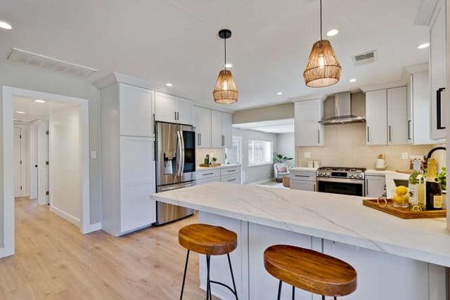898 La Plata Plaza, Campbell CA: https://media.crmls.org/mediaz/5c333c51-1af3-4902-bfe4-adadc02eeb8b.jpg