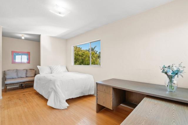 102 32nd Avenue, Santa Cruz CA: https://media.crmls.org/mediaz/5c339a57-06ae-4375-a2c3-496fc9cfc158.jpg
