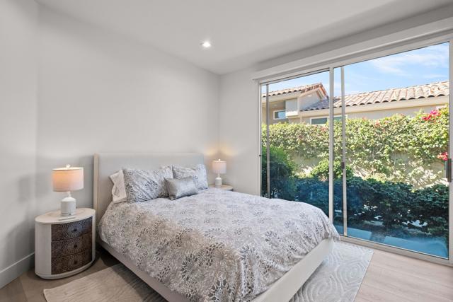 781 Box Canyon Trail, Palm Desert CA: https://media.crmls.org/mediaz/5c33a14c-1dc8-47da-96f3-dd47d08efde3.jpg