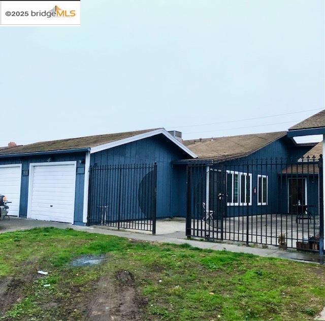 453 453 Jill CIR, Stockton CA: https://media.crmls.org/mediaz/5c341bf2-2421-4c1b-94e3-26b76b26b54f.jpg