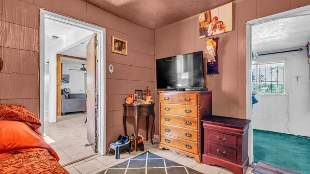 87329 Main St Street, Thermal CA: https://media.crmls.org/mediaz/5c35da66-d5e8-4190-add4-97ebad7509cd.jpg
