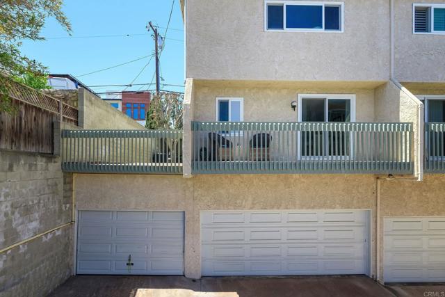 2200 Vanderbilt Lane, Redondo Beach, California 90278, 2 Bedrooms Bedrooms, ,3 BathroomsBathrooms,Residential,Sold,Vanderbilt,PTP2202500