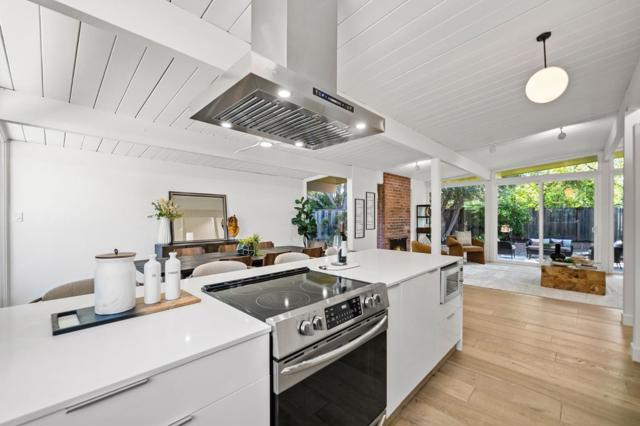 3310 Kenneth Drive, Palo Alto CA: https://media.crmls.org/mediaz/5c364798-78d7-487b-9abe-90e2614c55e7.jpg