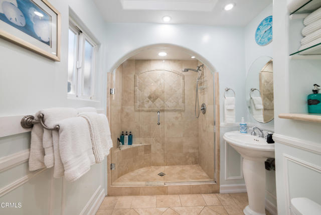 Detail Gallery Image 22 of 37 For 214 Pearl St, Redondo Beach,  CA 90277 - 2 Beds | 2 Baths