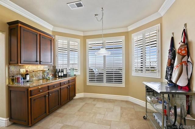 Detail Gallery Image 10 of 35 For 1035 Park Meadows Rd, Chula Vista,  CA 91915 - 3 Beds | 2/1 Baths