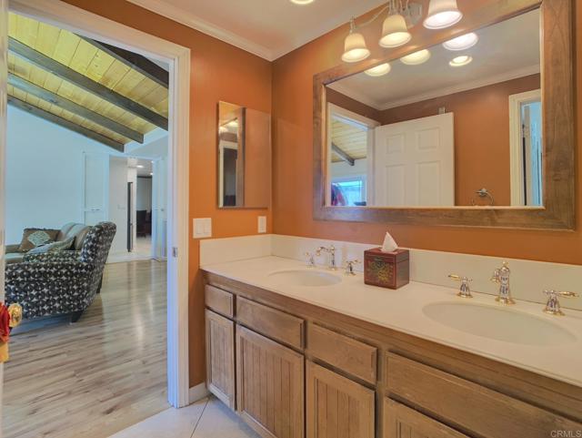Image 21 of 30 For 10252 Oak Grove Dr