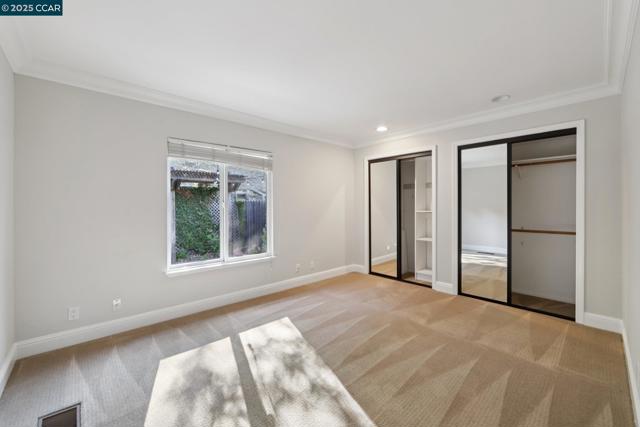 20 Broadmoor St, Moraga CA: https://media.crmls.org/mediaz/5c37d1fd-da6c-4d38-80f8-76fdc0a7daf6.jpg