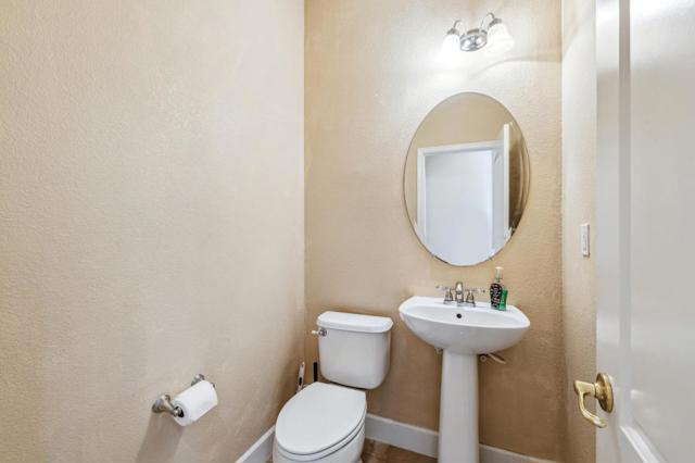 36 Pointe View Place, South San Francisco CA: https://media.crmls.org/mediaz/5c38a108-3041-439f-8ba6-8f1ed12ca620.jpg