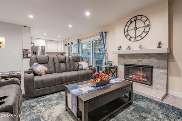 2760 Royal Avenue, Simi Valley CA: https://media.crmls.org/mediaz/5c39c3e1-38e8-44b9-a6d2-84177dc16dba.jpg