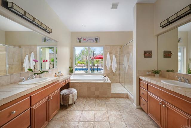 Detail Gallery Image 13 of 42 For 14212 Pebble Beach Way, Valley Center,  CA 92082 - 4 Beds | 3/1 Baths