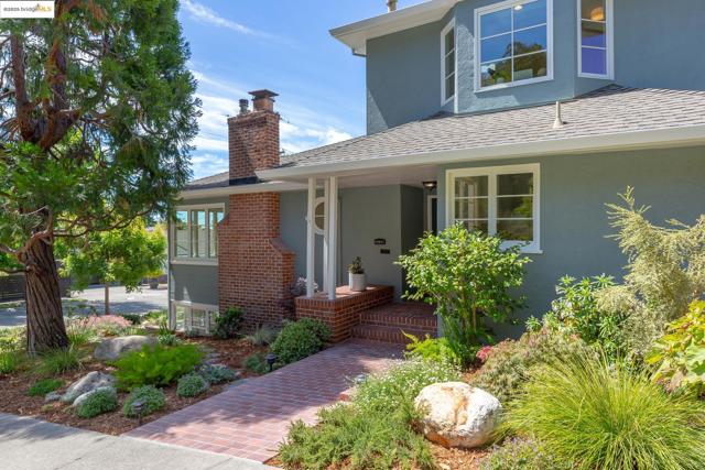 2773 Argyle Street, Oakland CA: https://media.crmls.org/mediaz/5c3a0fd1-6bb6-47fc-9ca5-e5d9ea8600b5.jpg