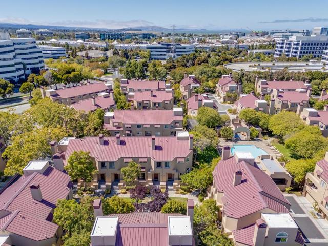 210 Commons Lane, Foster City CA: https://media.crmls.org/mediaz/5c3a7a9c-1e2c-4e8b-b073-9ff54392a902.jpg