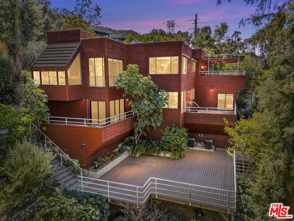 3275 Buckingham Road