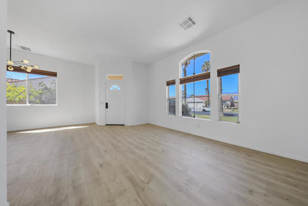 MLS #219136424DA image #3